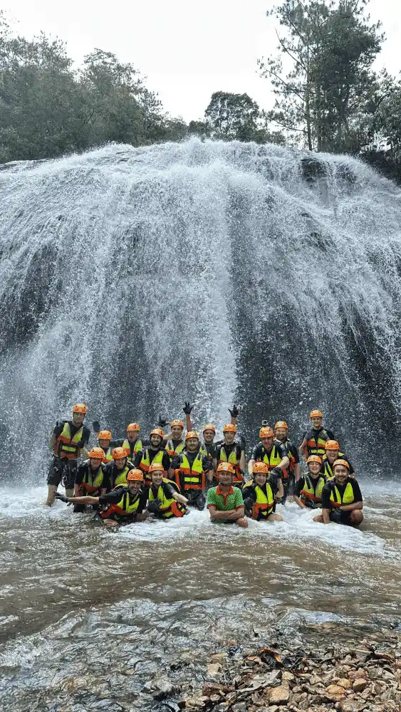 dalat canyoning tour