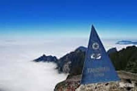 Arbitrarily adventure, British tourists missing in Fansipan