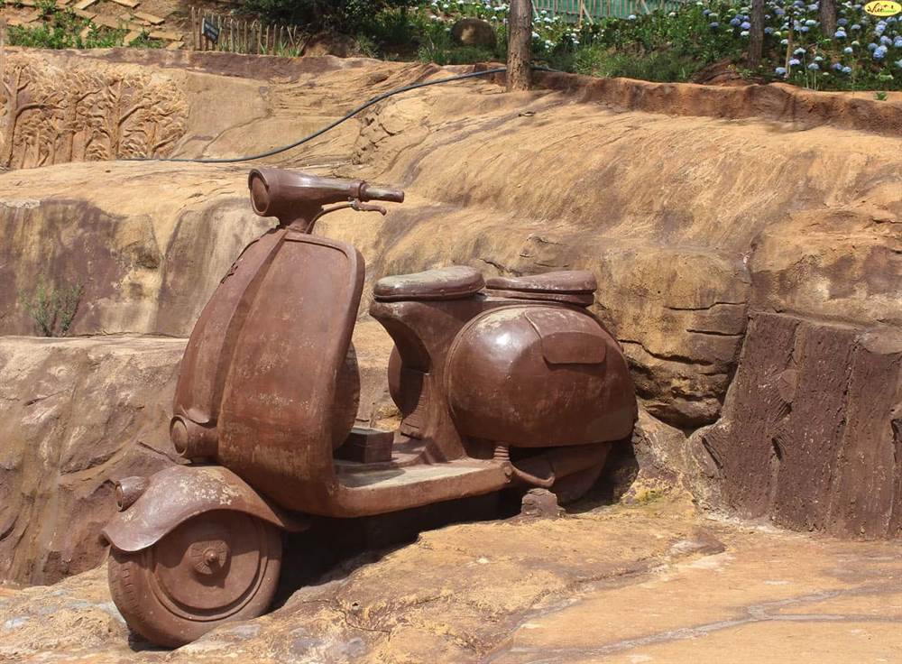 Clay tunnel