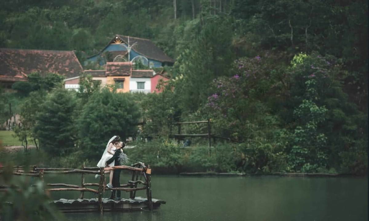 Cu Lan Village
