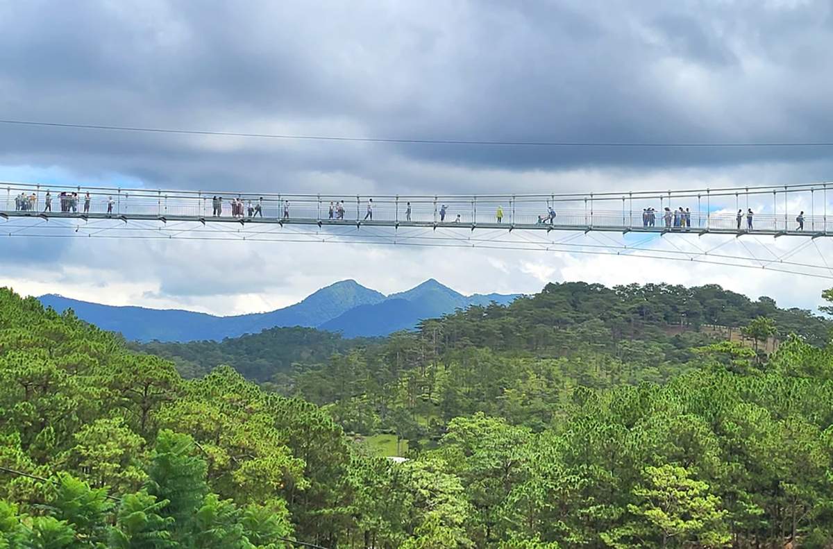 Ngan Thong Glass Bridge