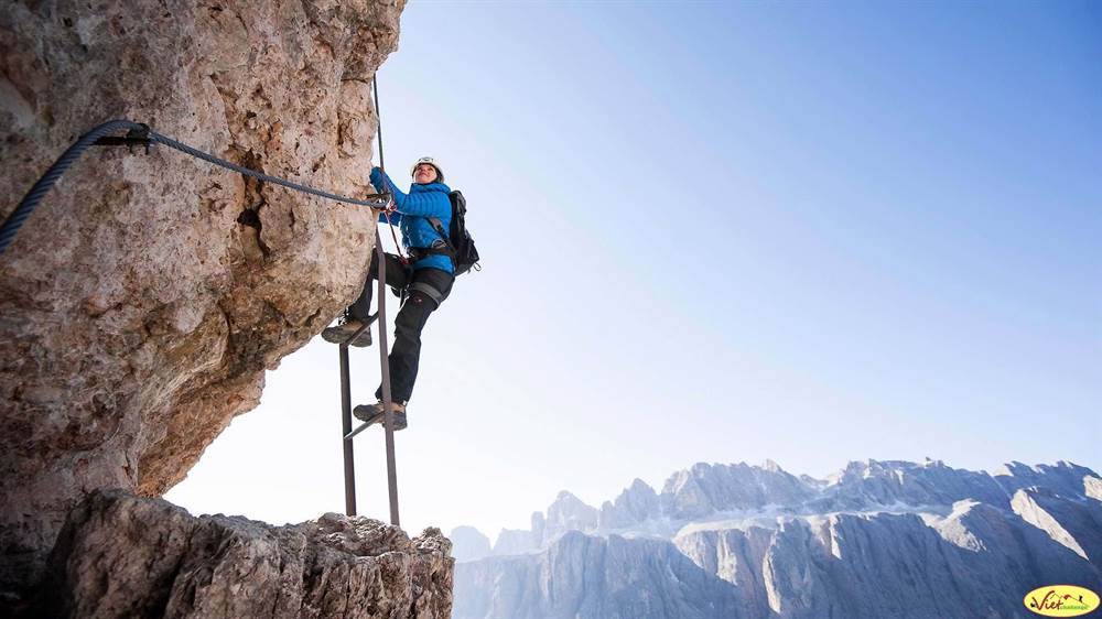 reasons to go trekking, trekking mountain