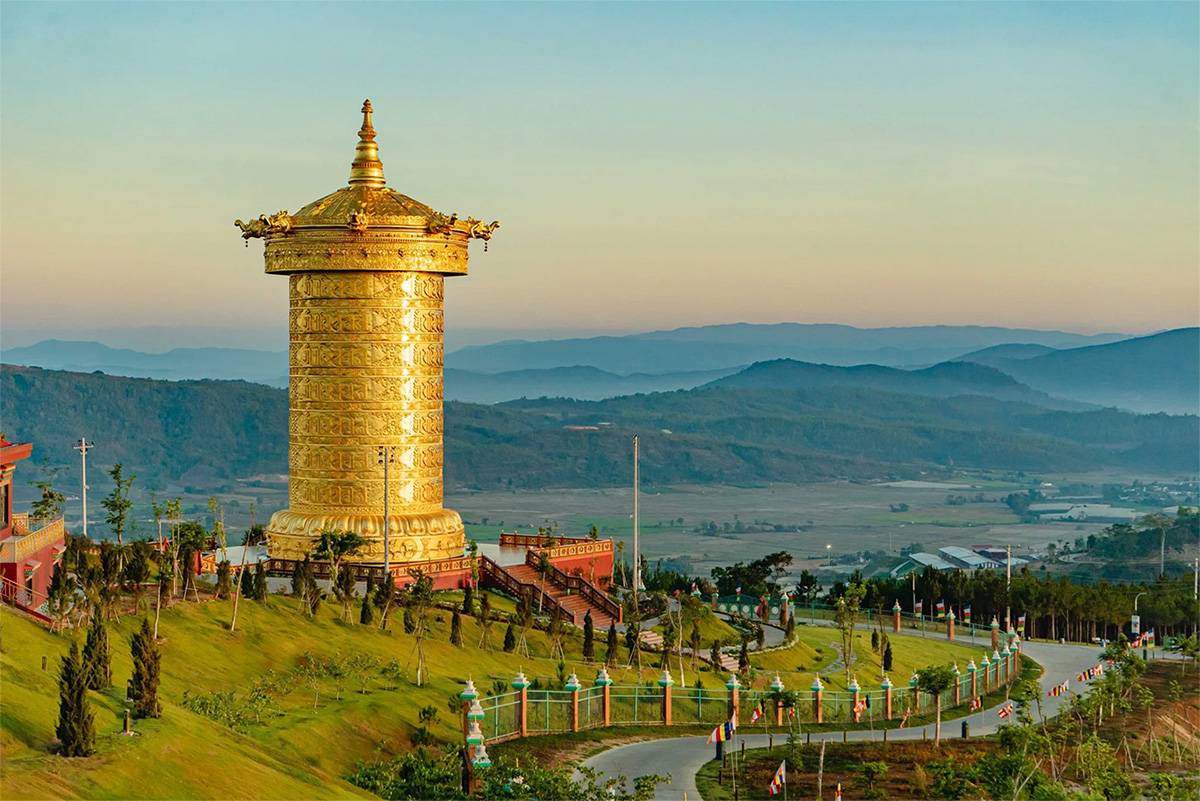 the World&rsquo;s Largest Prayer Whee