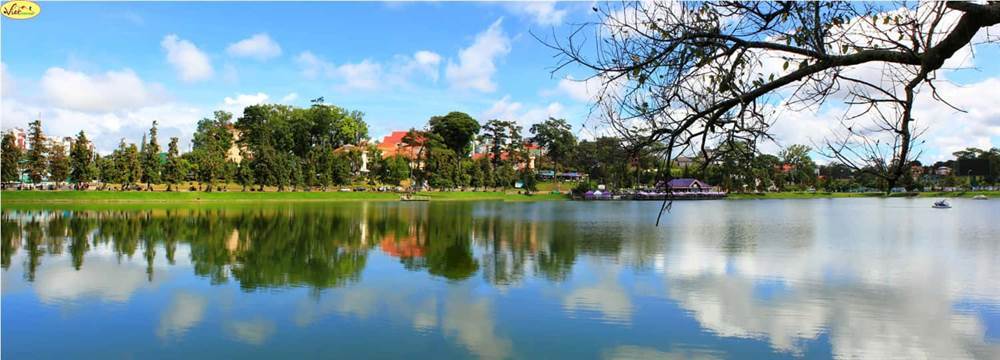 Xuan Huong Lake